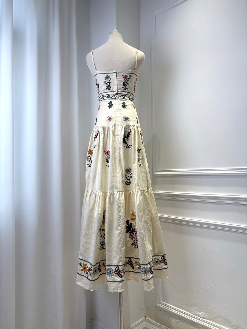 AGUA Colorful Floral Embroidery Tiered Midi Dress