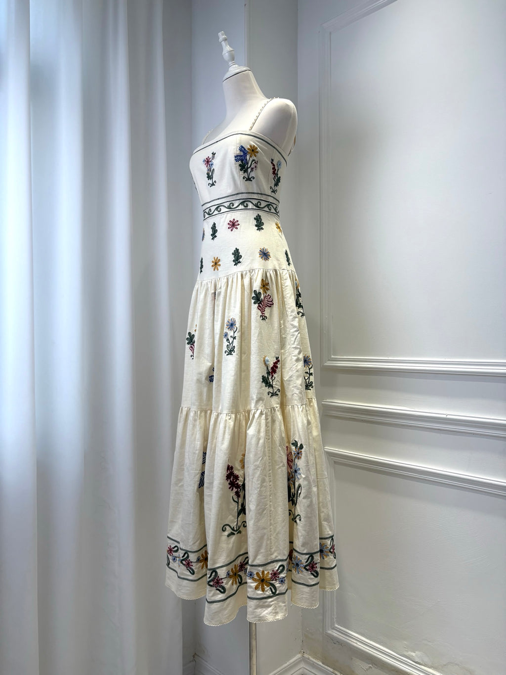 AGUA Colorful Floral Embroidery Tiered Midi Dress