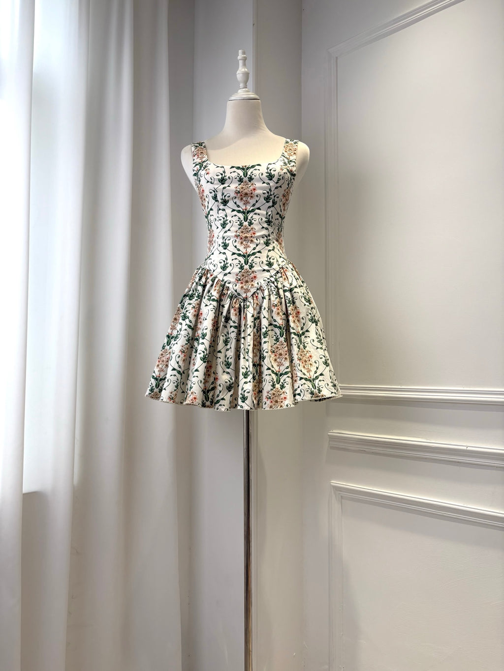 AGUA White Floral Print Elegant Slim Mini Dress