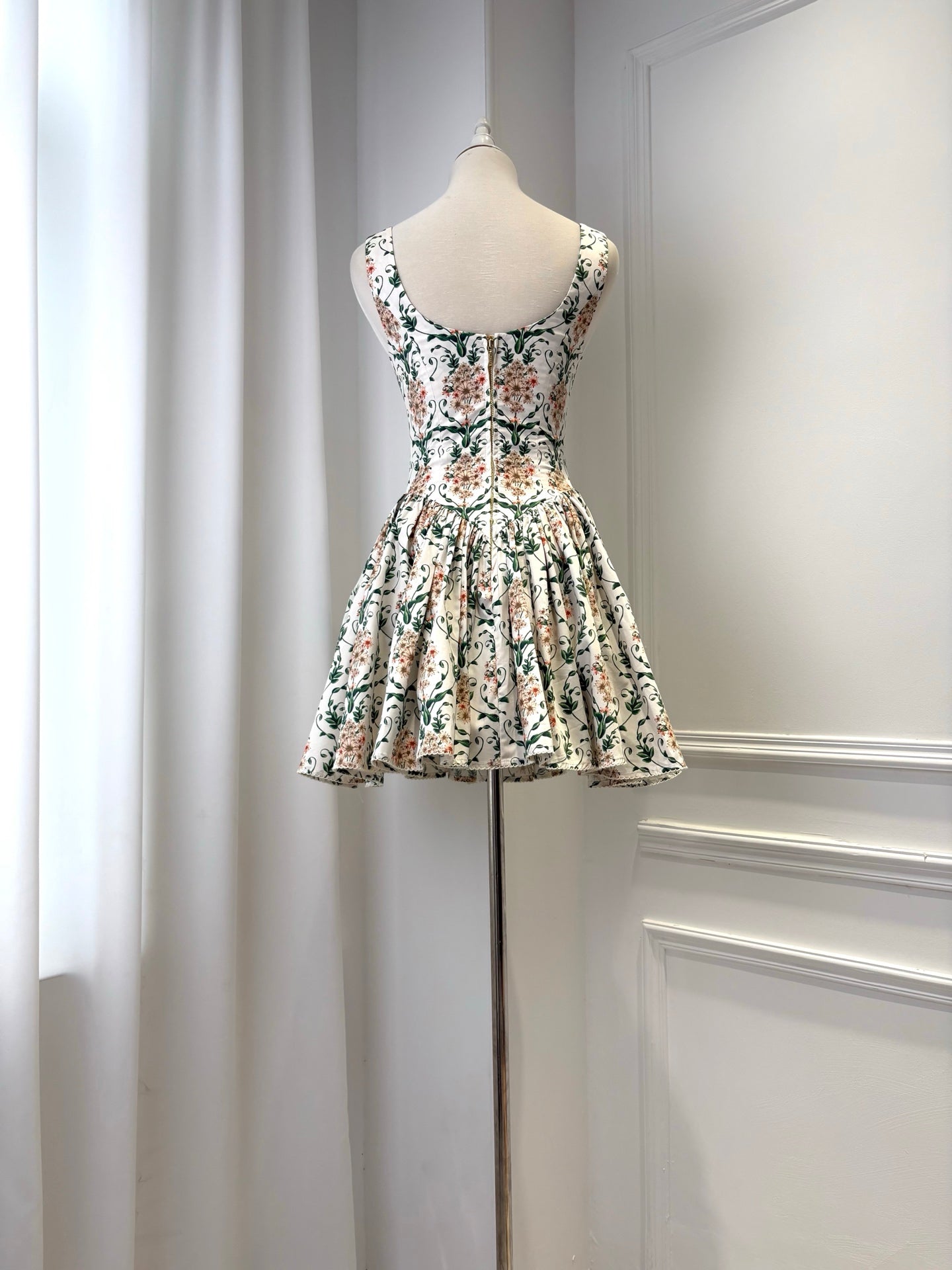 AGUA White Floral Print Elegant Slim Mini Dress