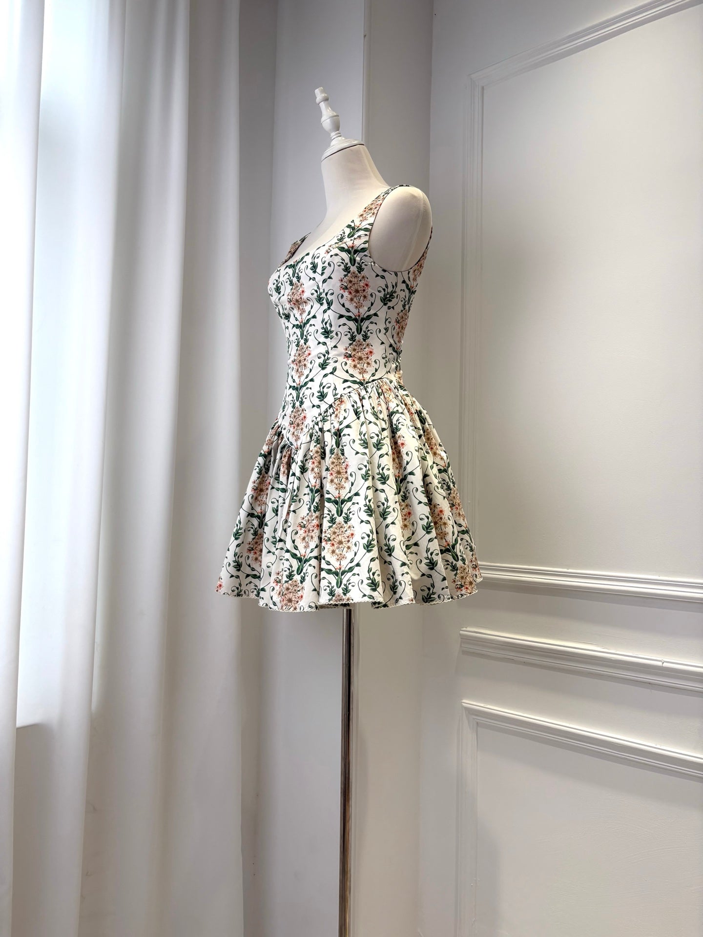 AGUA White Floral Print Elegant Slim Mini Dress